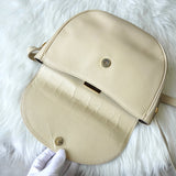 イヴサンローラン YSLロゴ レザー ショルダーバッグ アイボリー - NEWSED