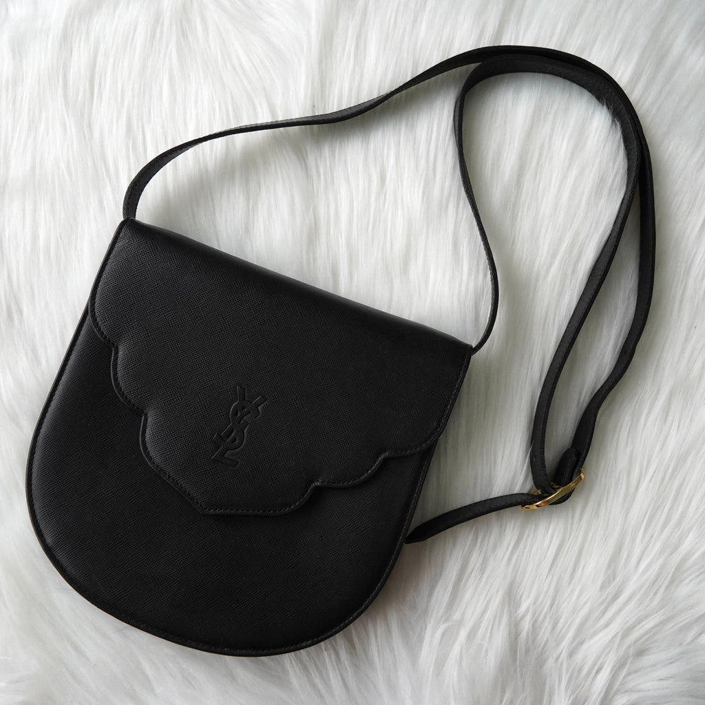 イヴサンローラン YSLロゴ レザー ショルダーバッグ