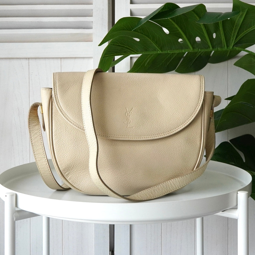イヴサンローラン YSLロゴ レザー ショルダーバッグ アイボリー