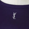 复古 YSL 标志点缀海军蓝女士短袖上衣。
