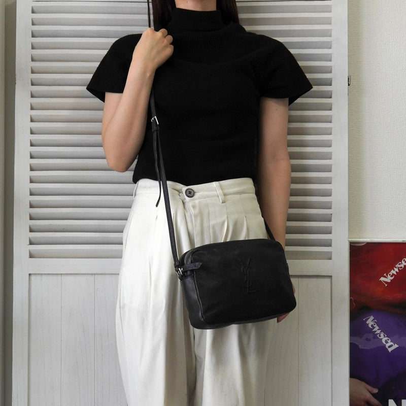 イヴ サンローラン ヴィンテージ YSLロゴ レザー ショルダーバッグ ポシェット ブラック - NEWSED