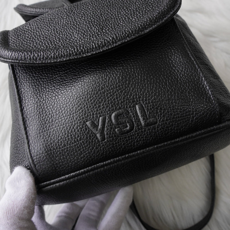 イヴ サンローラン YSLロゴ レザー ミニ リュックサック ブラック - NEWSED