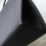 イヴサンローラン ヴィンテージ エンボス YSLロゴ レザー ハンドバッグ 自立型 ブラック - NEWSED