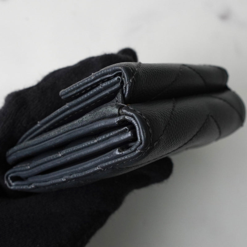 イヴ サンローラン YSLロゴ Vステッチ レザー 三つ折り財布 コンパクトウォレット グレー - NEWSED