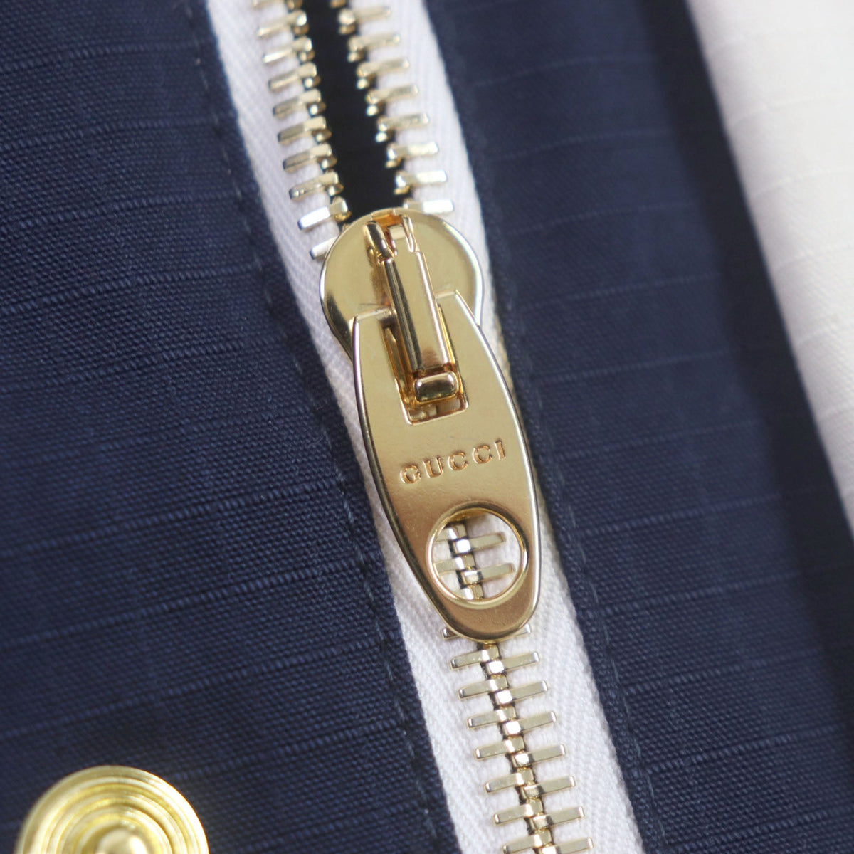 グッチ パイナップル 刺繍・アップリケ付き フーテッド ZIP ジャケット マルチ 48 メンズ - NEWSED