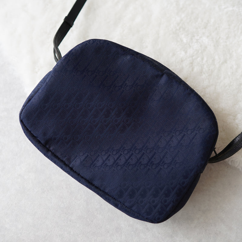 Trotter patterned shoulder bag